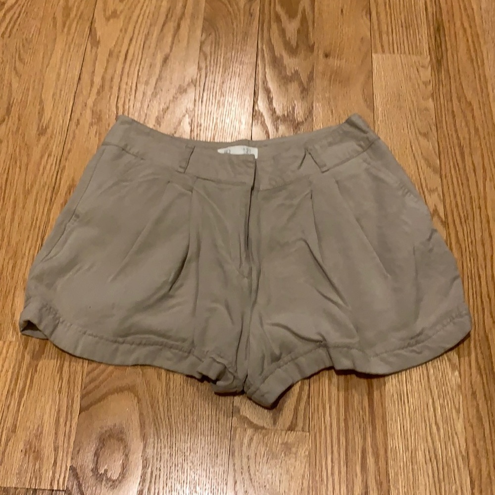 Pleated Short